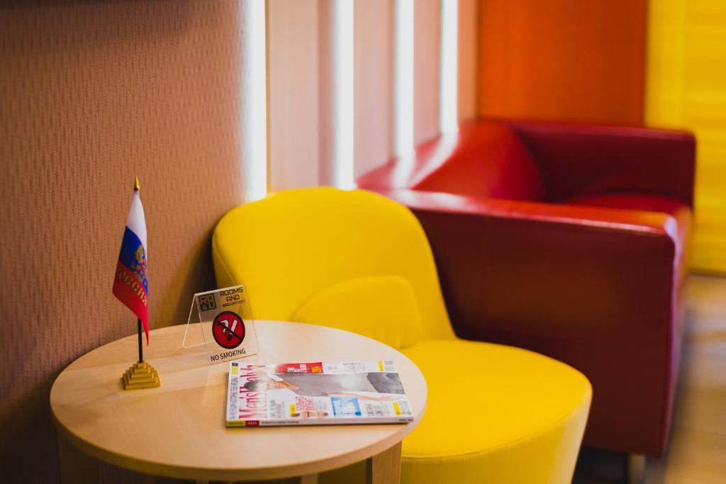 Mini Hotel Rooms & Breakfast Murmansk Esterno foto